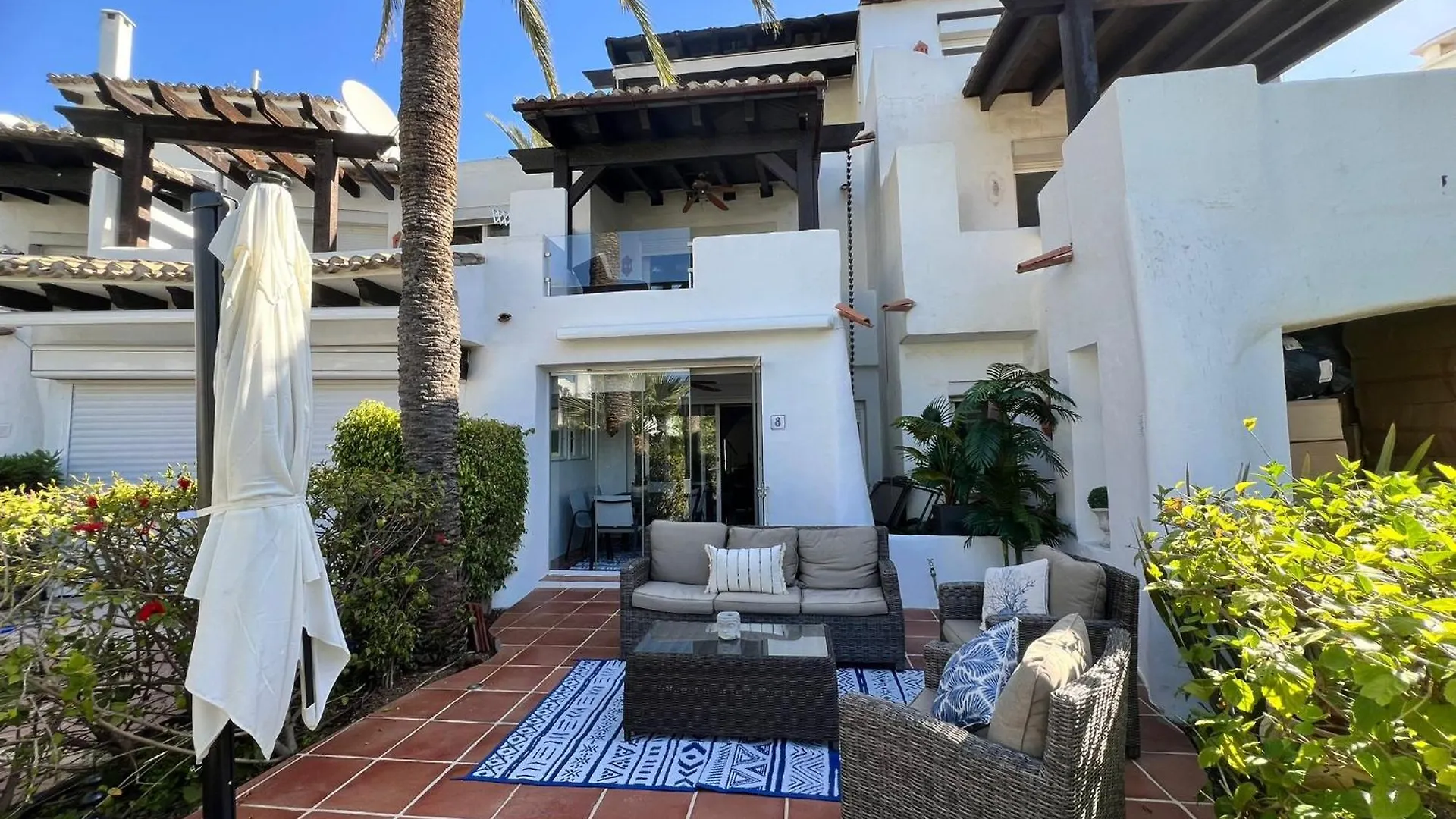 Townhouse Beachfront In Costalita contacts